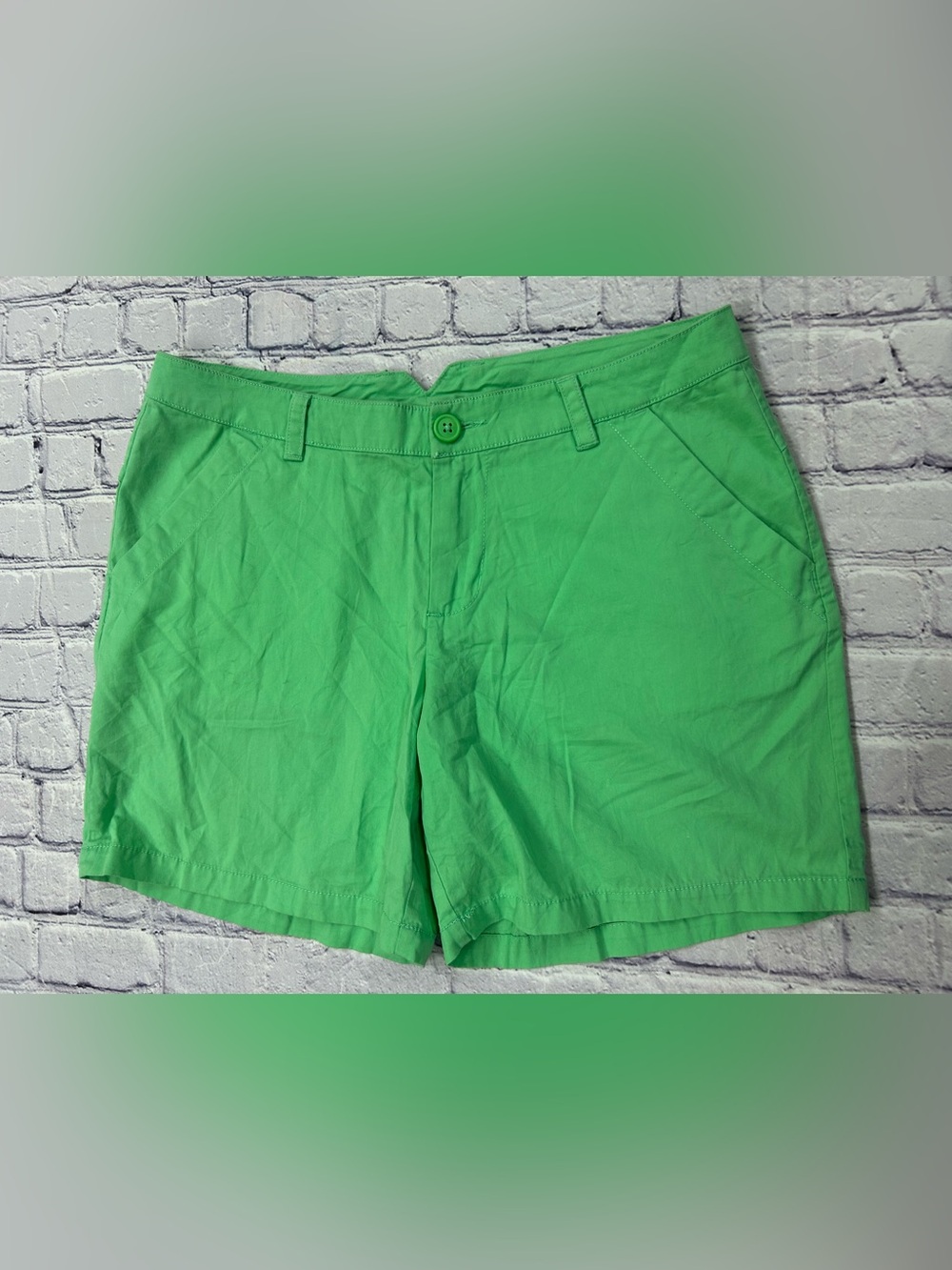 COLUMBIA women’s size 10 green shorts